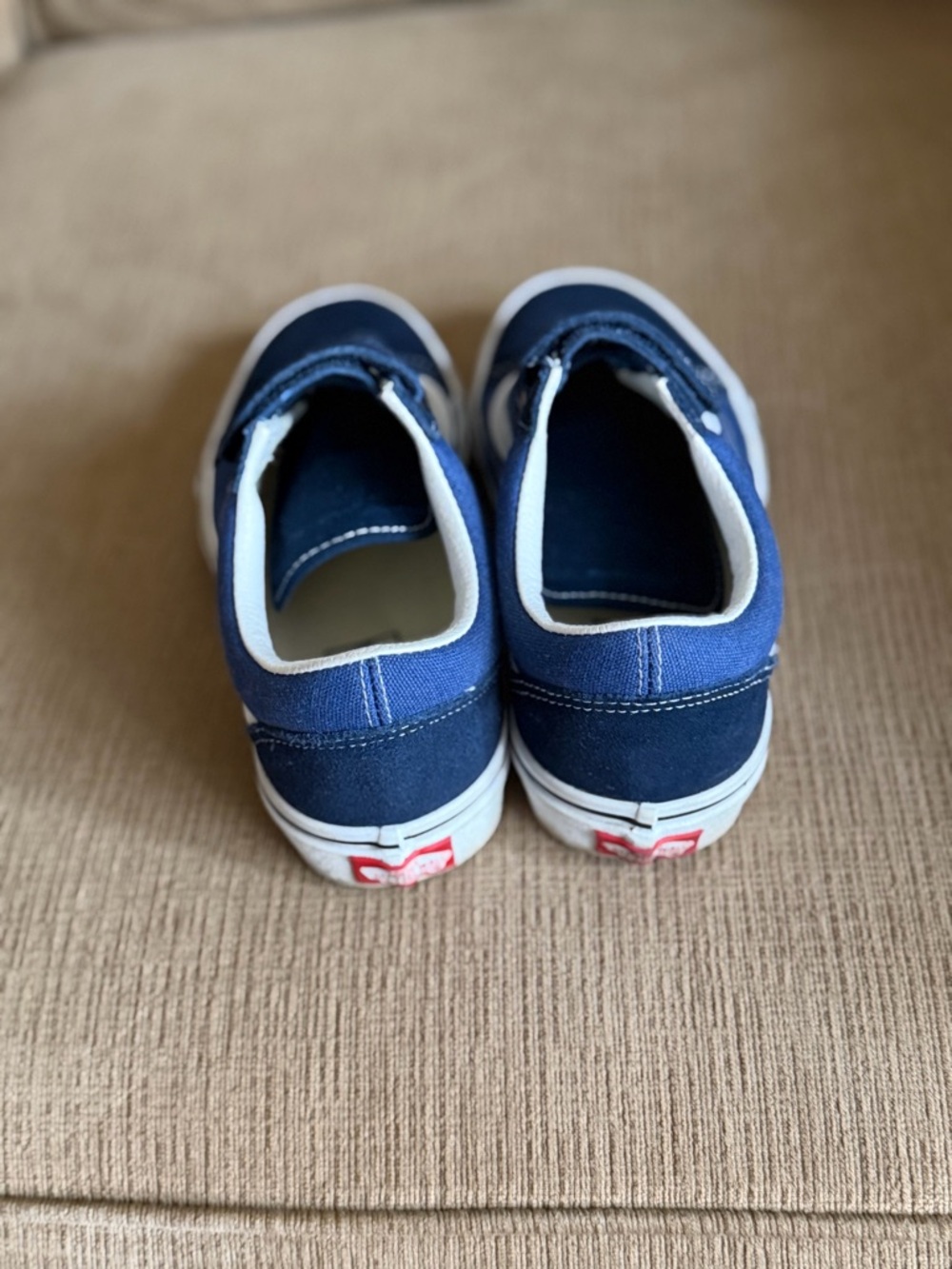 Vans Women Navy Velcro Skate Shoes Size: 8 Women/ 6 1/2 Men - Picture 3 of 4